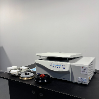 Eppendorf Centrifuge 5804R image 2